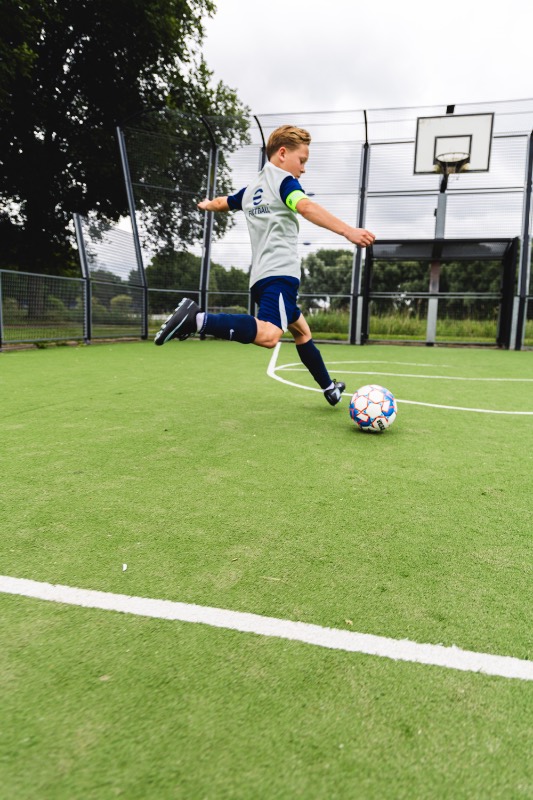 Actiebeeld tijdens de voetbalshoot